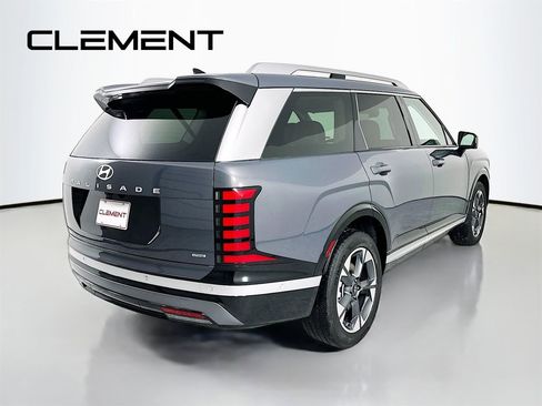 Used 2026 Hyundai Palisade Limited image 7