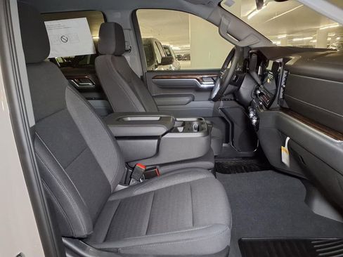 New 2026 GMC Sierra 1500 SLE AWD/4WD image 6
