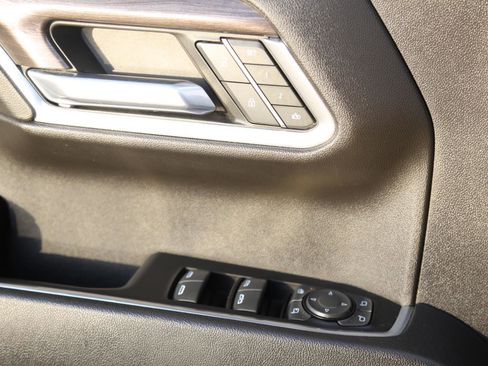 Used 2023 Chevrolet Silverado 1500 LTZ image 7