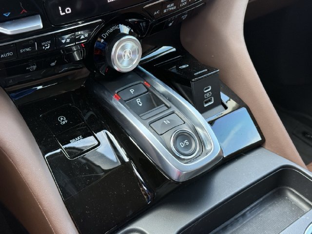 Used 2025 Acura MDX w/ Technology Package FWD image 18