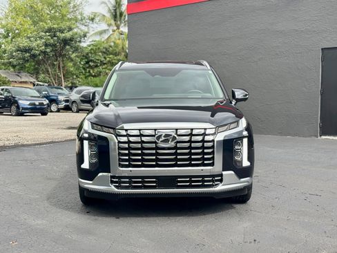 Used 2024 Hyundai Palisade Limited FWD image 2