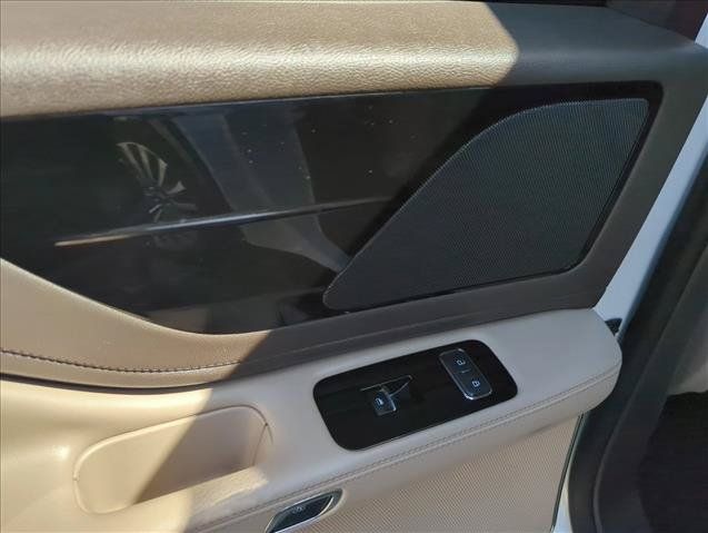 Used 2024 Lincoln Aviator 2WD w/ Premium Package image 11