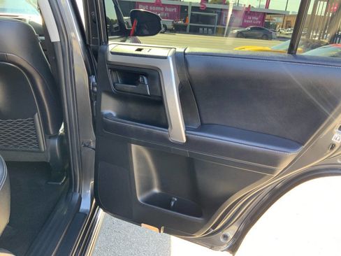 Used 2018 Toyota 4Runner Limited AWD/4WD image 20