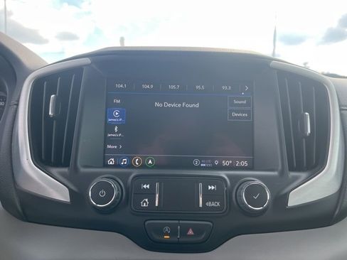 Used 2023 GMC Terrain SLE w/ Driver Convenience Package image 27