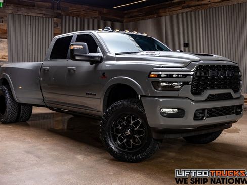 Used 2025 RAM 3500 Limited AWD/4WD image 1