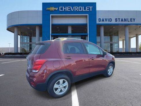 Used 2022 Chevrolet Trax LT w/ Driver Confidence Package AWD/4WD image 8