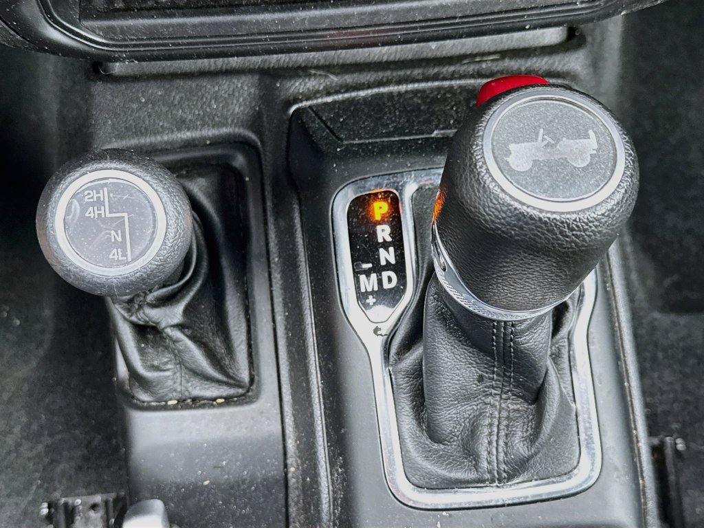 Certified 2022 Jeep Wrangler Sport AWD/4WD image 18