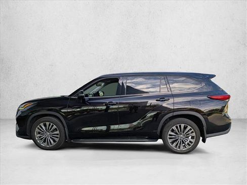 Used 2021 Toyota Highlander Platinum AWD/4WD image 8