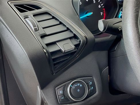 Used 2018 Ford Escape SEL image 13