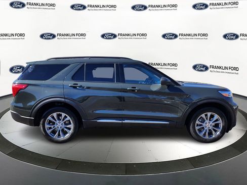 Used 2022 Ford Explorer XLT w/ Equipment Group 202A image 6