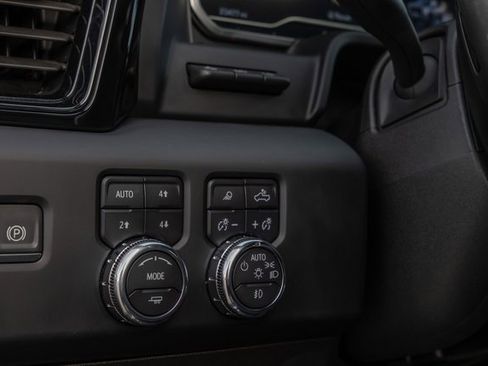 Used 2024 GMC Sierra 2500 AT4 w/ Technology Package image 23