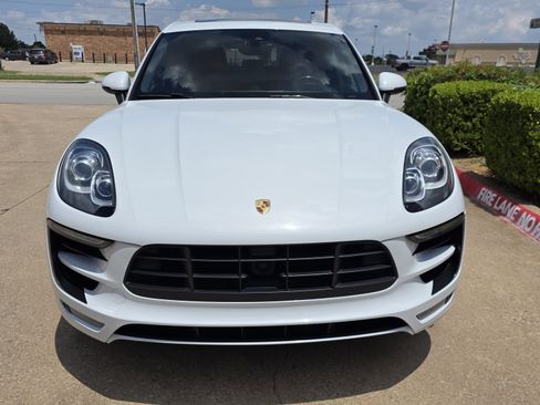 Used 2018 Porsche Macan Turbo AWD/4WD image 27
