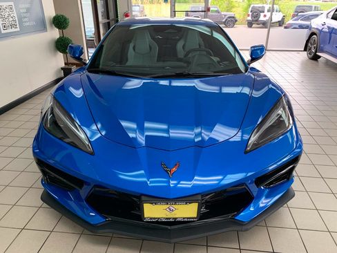 Used 2025 Chevrolet Corvette Stingray Coupe w/ Z51 Performance Package RWD image 6
