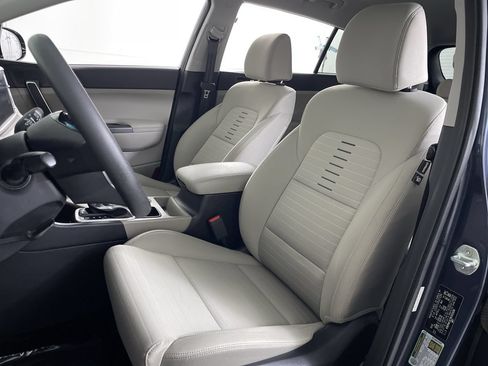 Used 2022 Kia Sportage LX w/ LX AWD Value Edition Package image 12