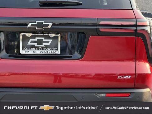New 2026 Chevrolet Traverse Z71 w/ Driver Confidence Package AWD/4WD image 7