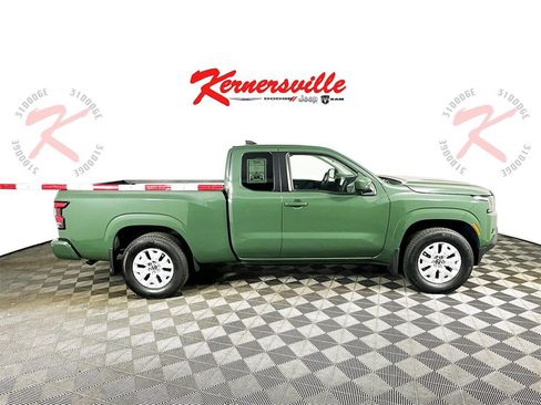 Used 2024 Nissan Frontier SV w/ SV Convenience Package image 8