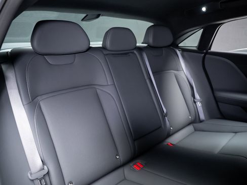 Used 2025 Lucid Air Pure image 61