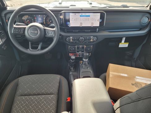 New 2026 Jeep Gladiator Mojave AWD/4WD image 11