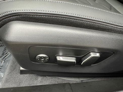 Certified 2026 BMW 540i xDrive w/ M Sport Package AWD/4WD image 12