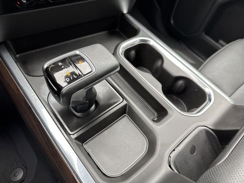 Used 2023 GMC Sierra 1500 SLT w/ SLT Premium Package image 24