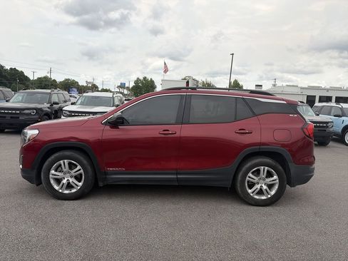 Used 2020 GMC Terrain SLE w/ Driver Convenience Package FWD image 4