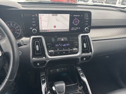Used 2022 Kia Sorento SX image 10