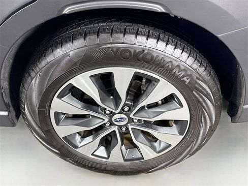 Certified 2025 Subaru Outback Limited image 38