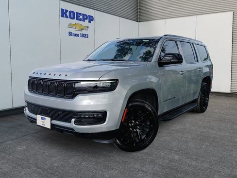 Used 2024 Jeep Wagoneer Series II AWD/4WD image 1