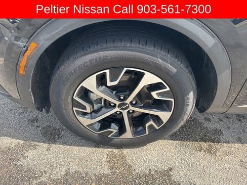 Used 2025 Kia Sportage EX w/ Premium Package AWD/4WD image 9