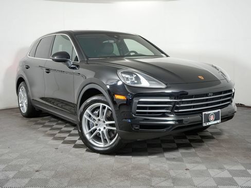 Certified 2023 Porsche Cayenne AWD/4WD image 9