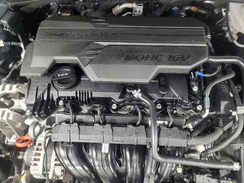 Used 2024 Hyundai Elantra SEL image 30