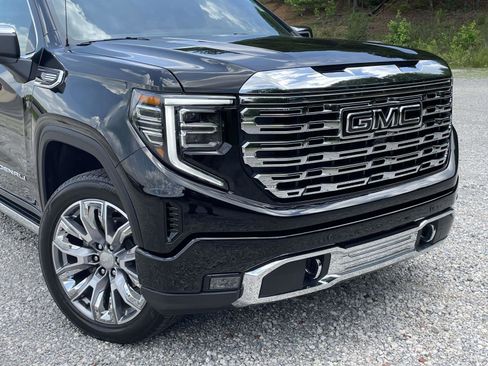 Used 2025 GMC Sierra 1500 Denali w/ Denali Reserve Package AWD/4WD image 28