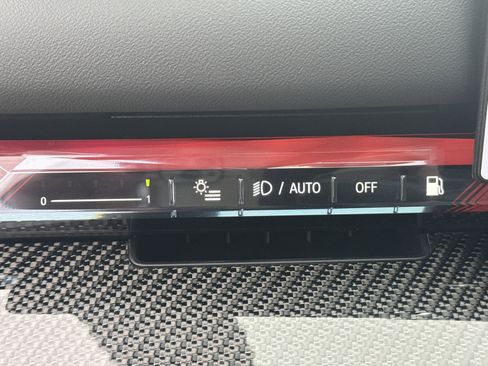 New 2026 BMW 550e xDrive AWD/4WD image 22