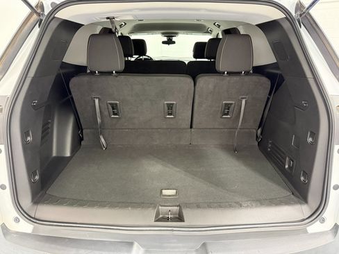 Used 2021 Chevrolet Traverse LS image 49