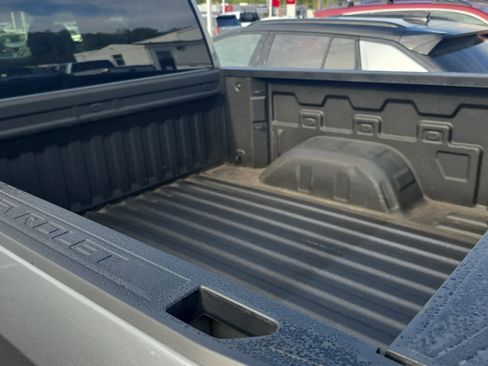 Used 2021 Chevrolet Silverado 1500 LT w/ Z71 Off-Road Package image 10