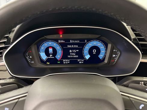 Certified 2025 Audi Q3 2.0T Premium w/ Black Optic Sport Package image 10