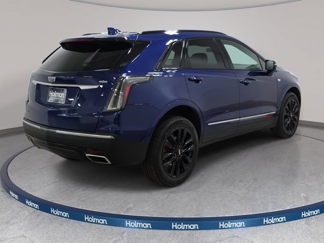 Certified 2025 Cadillac XT5 Sportv w/ LPO, Red Accent Package AWD/4WD image 5