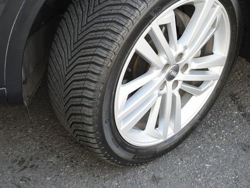 Used 2018 Audi Q5 2.0T Premium Plus w/ Premium Plus Package image 11