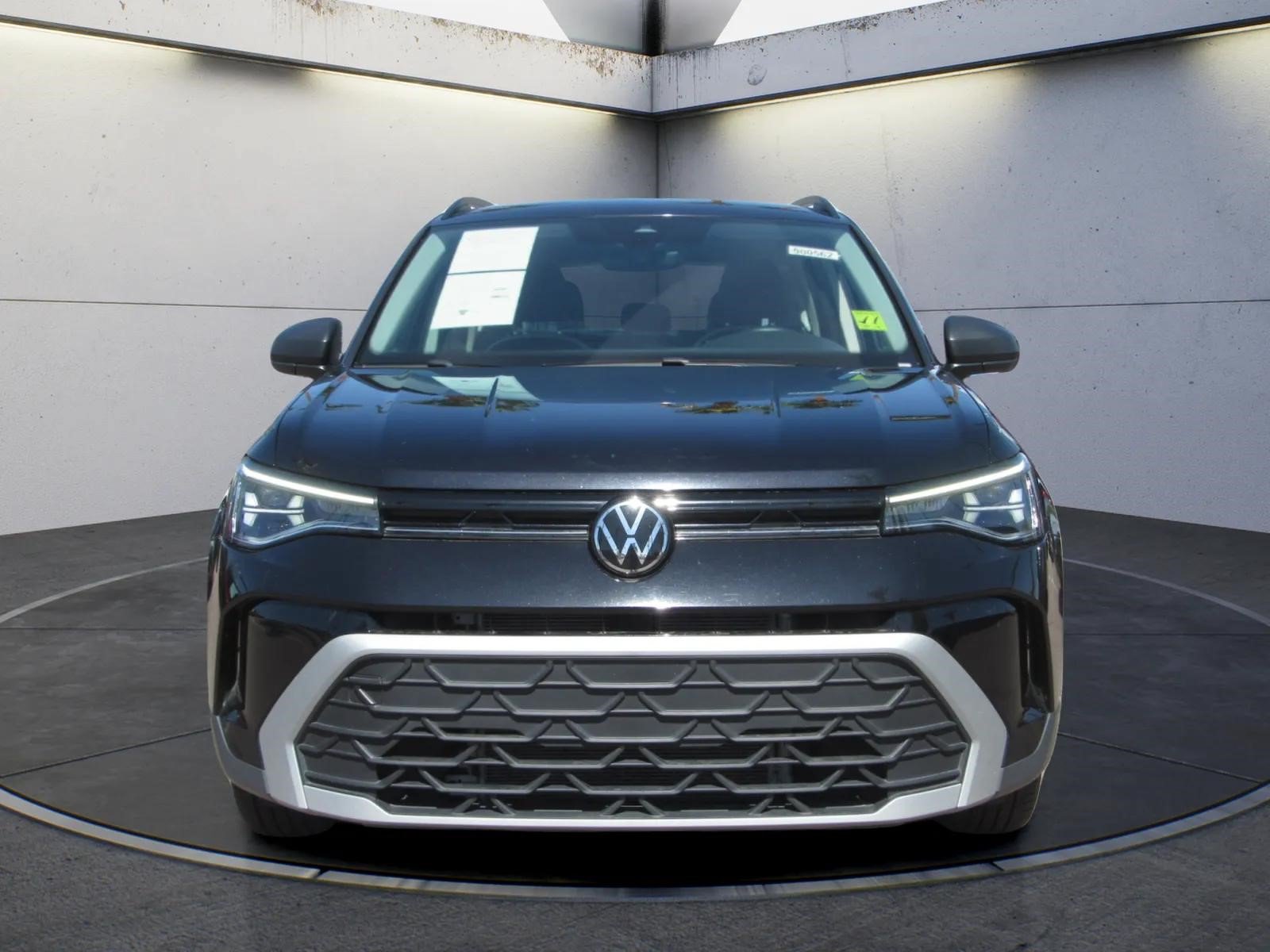 Used 2025 Volkswagen Taos S FWD image 3