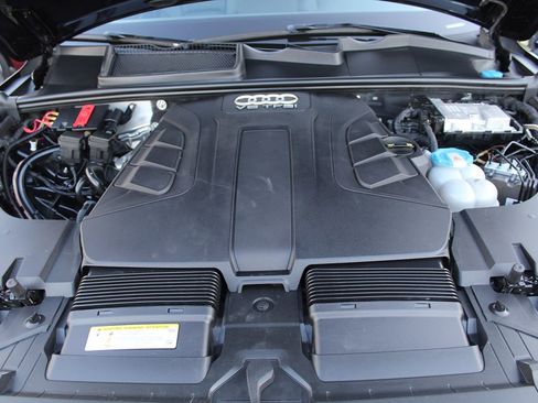 Used 2017 Audi Q7 3.0T Premium Plus image 36