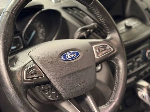 Used 2019 Ford Escape SEL image 23