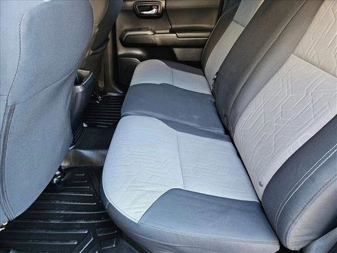 Used 2020 Toyota Tacoma TRD Off-Road image 16