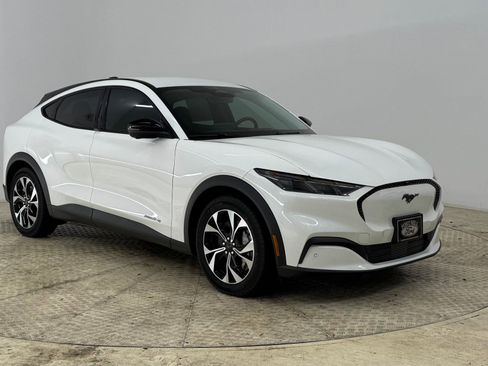 New 2025 Ford Mustang Mach-E Select w/ Comfort Package Lite image 7