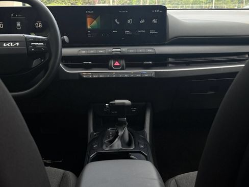 Used 2025 Kia K4 FWD image 17
