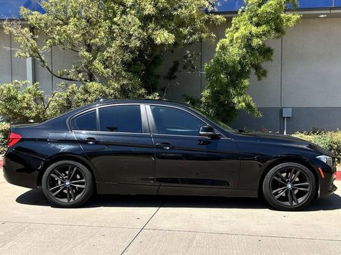 Used 2017 BMW 320i Sedan RWD image 3