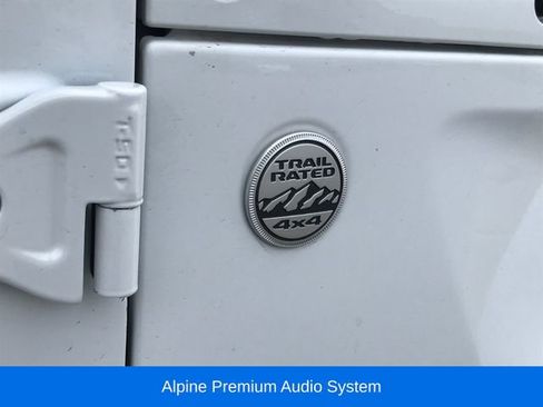 Used 2024 Jeep Wrangler Unlimited Sahara w/ Technology Group AWD/4WD image 4