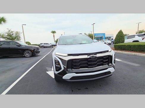 New 2027 Chevrolet Equinox ACTIV w/ Convenience Package III AWD/4WD image 26