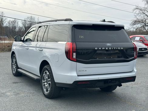 Used 2025 Ford Expedition Active image 7