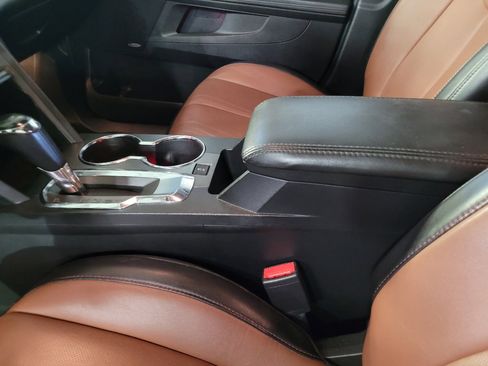 Used 2017 GMC Terrain SLT w/ Open Road Package AWD/4WD image 26