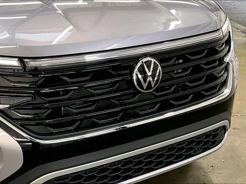 New 2026 Volkswagen Atlas Cross Sport SE image 32